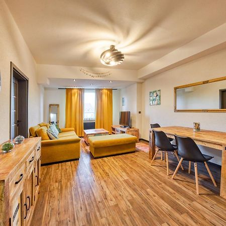 Mahalo Apartment Μπρατισλάβα Εξωτερικό φωτογραφία
